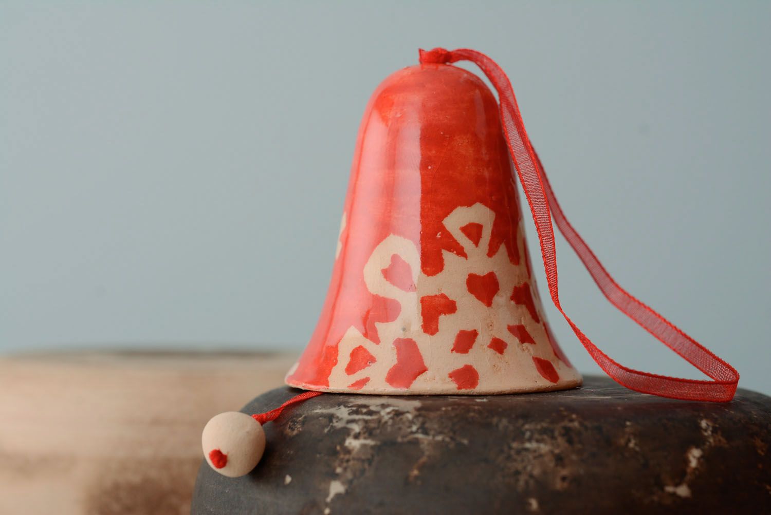 Painted ceramic bell Red photo 1