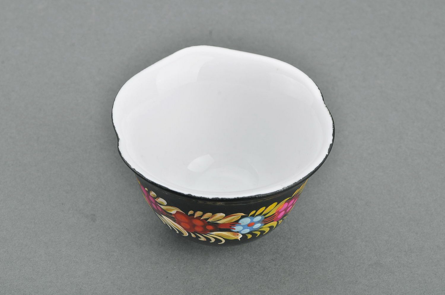 Bemalte handgemachte Kanne für Soße aus Keramik foto 3