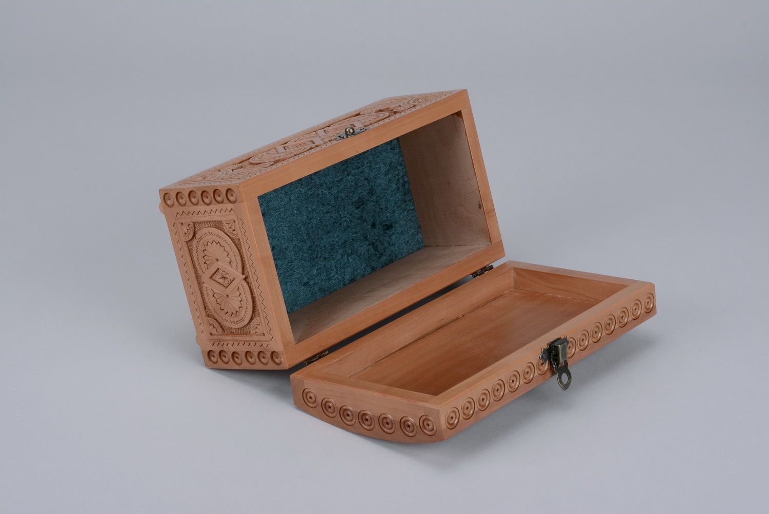 Wooden jewelry box with carving photo 4