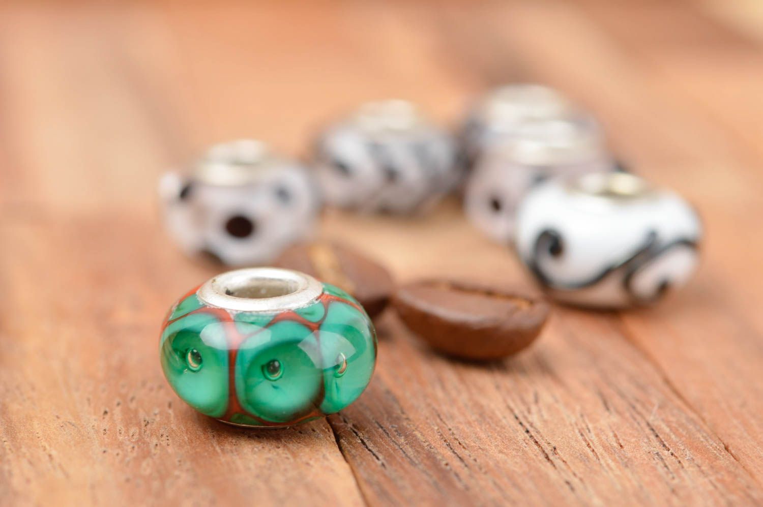 Stylish handmade glass bead fashion accessories art and craft supplies photo 1