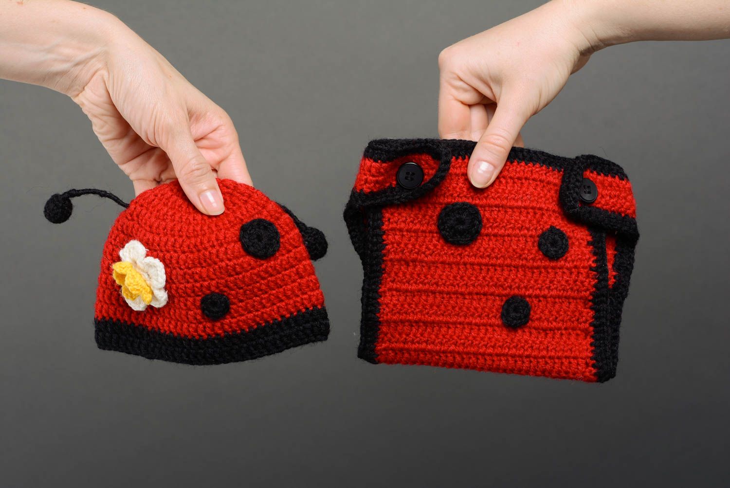 Costume de coccinelle pour bébé tricoté au crochet fait main bonnet et culotte photo 5