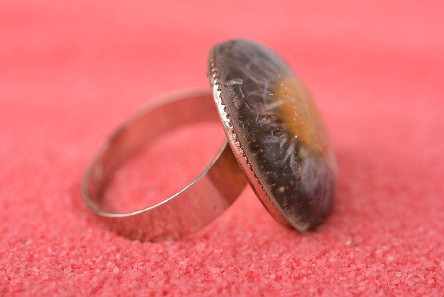 Кольцо ручной работы кольцо из эпоксидной смолы женское кольцо с маргариткой фото 1