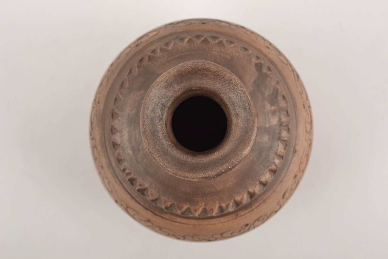 Runder origineller Keramik Krug handgetöpfert ohne Henkel 250 ml aus weißem Ton foto 3