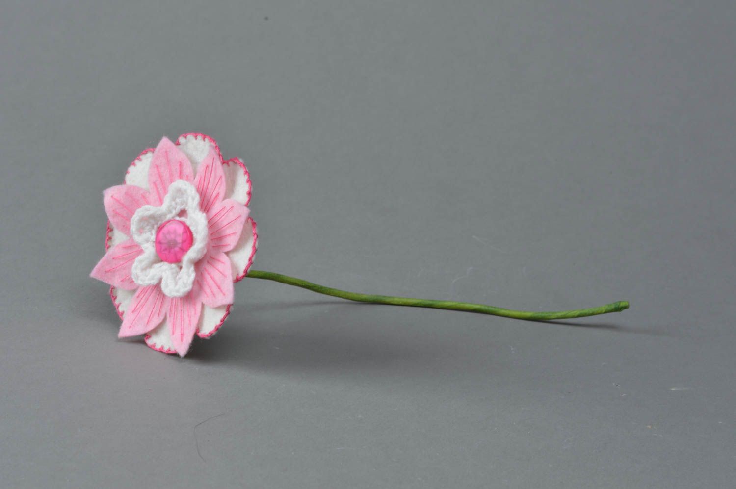 Fleur artificielle rose clair en feutre décorative originale faite main photo 1