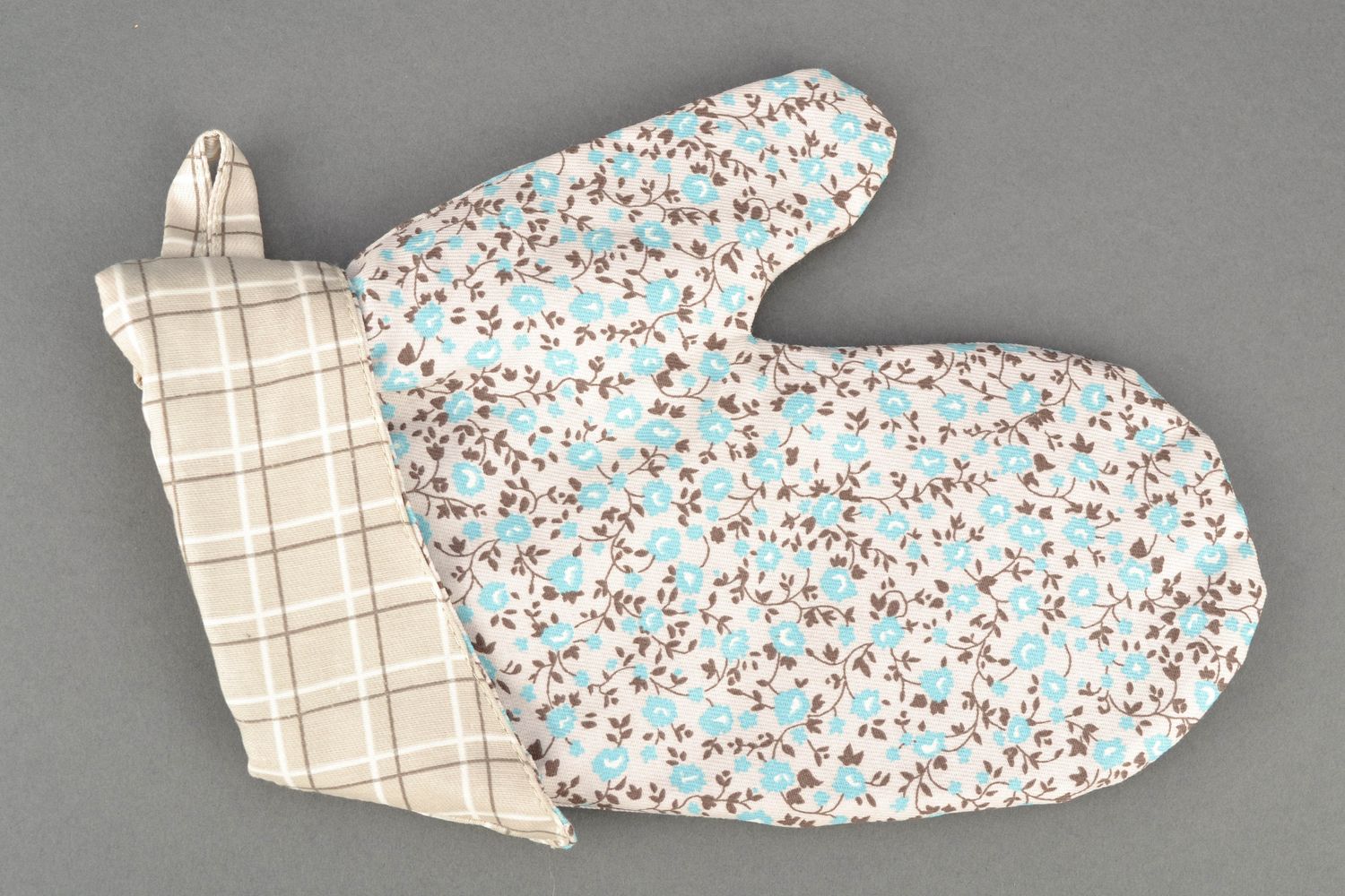 Textile oven mitt with flower print photo 3