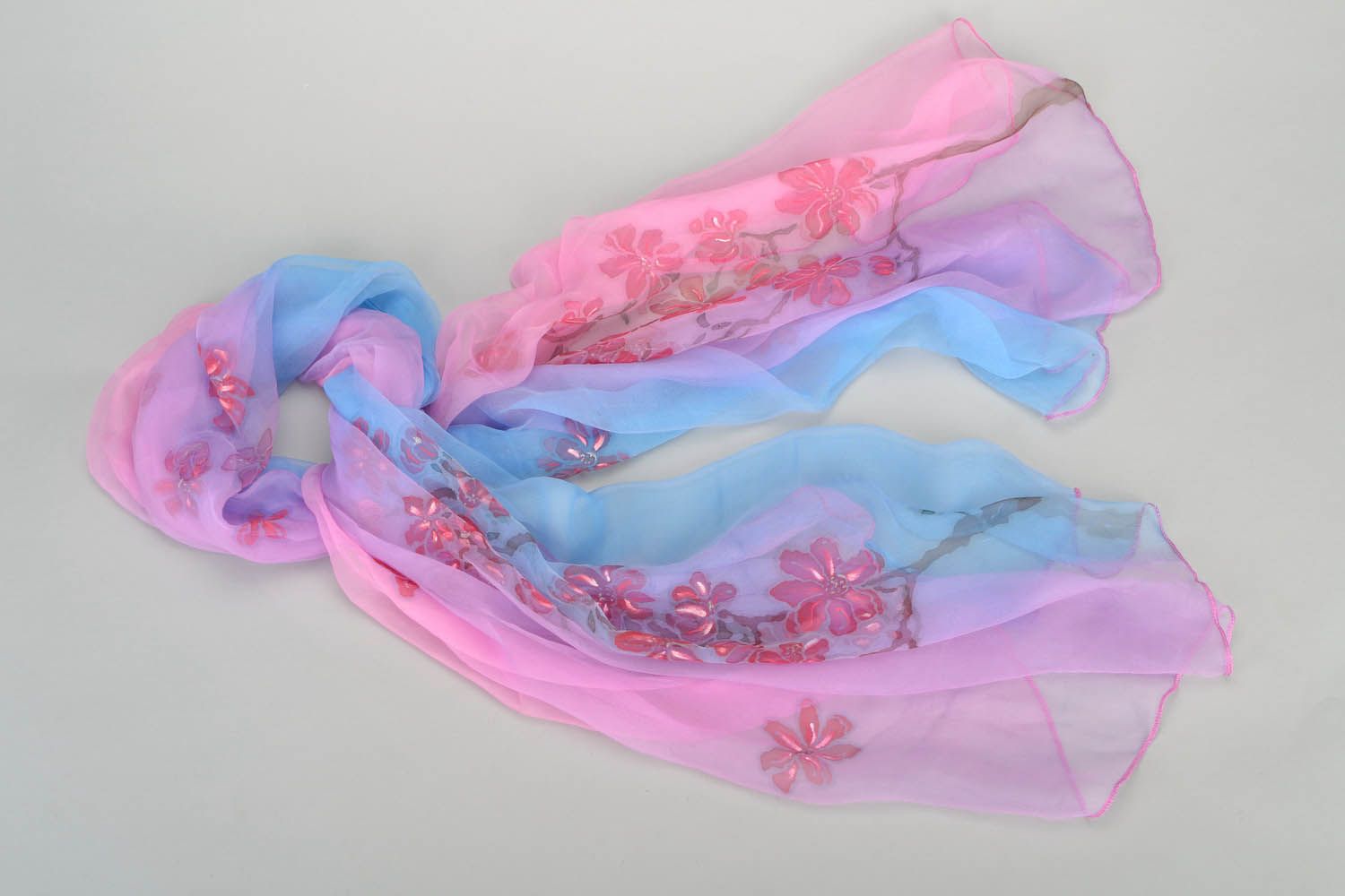 Foulard en soie rose et bleu Sakura photo 2
