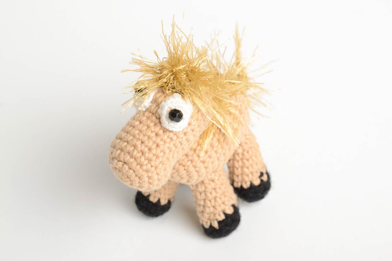 Peluche cheval faite main Jouet tricoté en coton au crochet Cadeau pour enfant photo 4