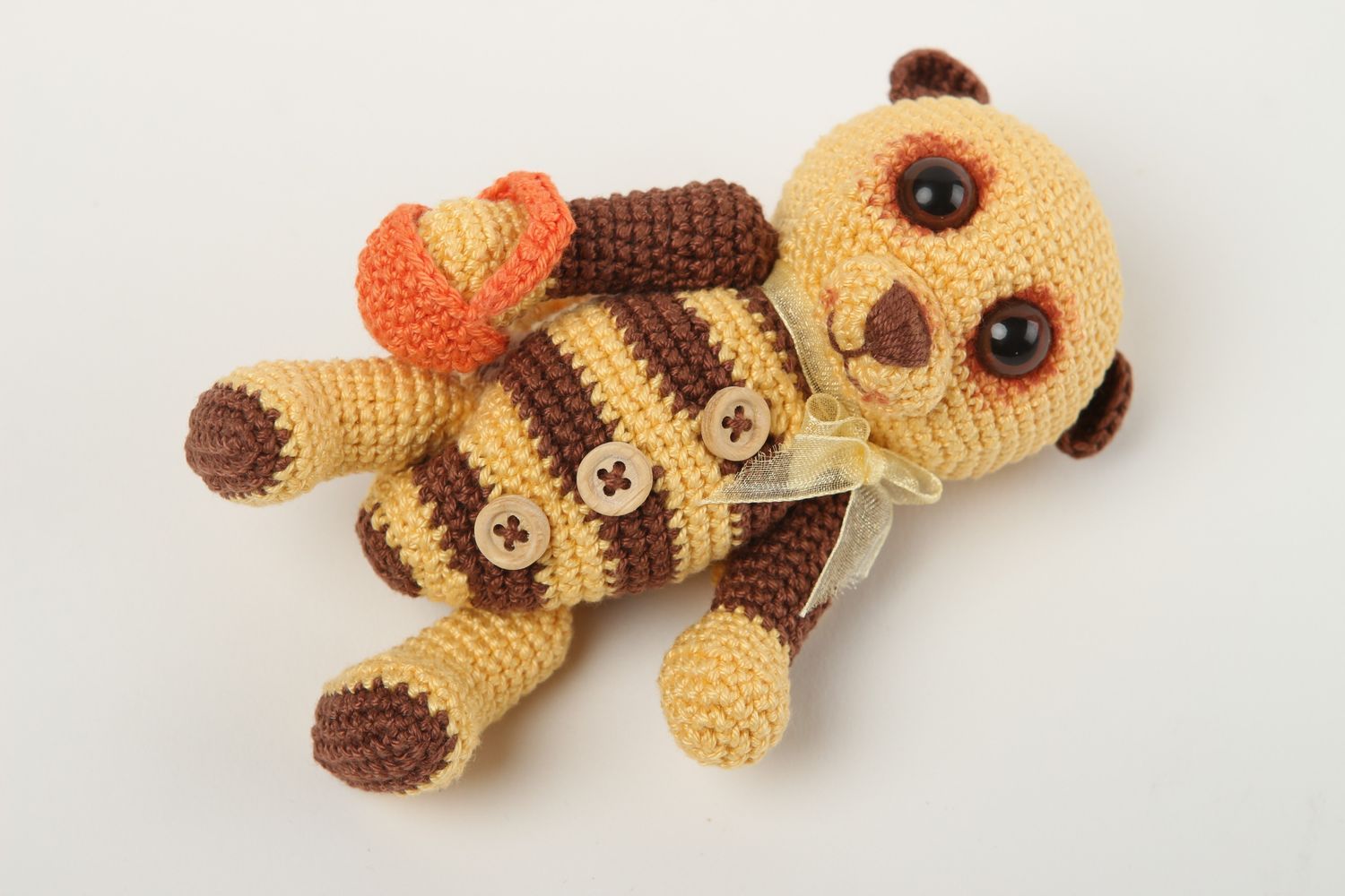 Handmade Spielzeug für Kleinkinder Kuscheltier gehäkelt Spielzeug Bär Biene foto 2