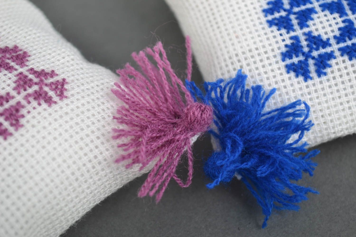 Alfileteros de tela hechos a mano almohadillas para agujas elementos decorativos foto 3