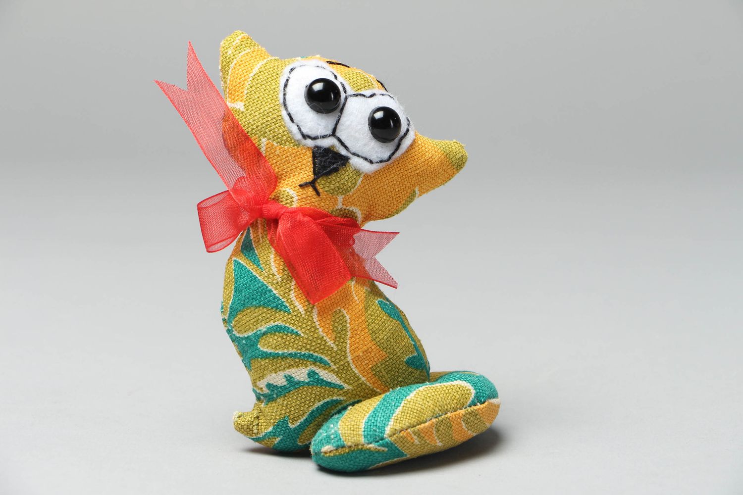 Мягкая игрушка ручной работы текстильная Котик с бантиком фото 1