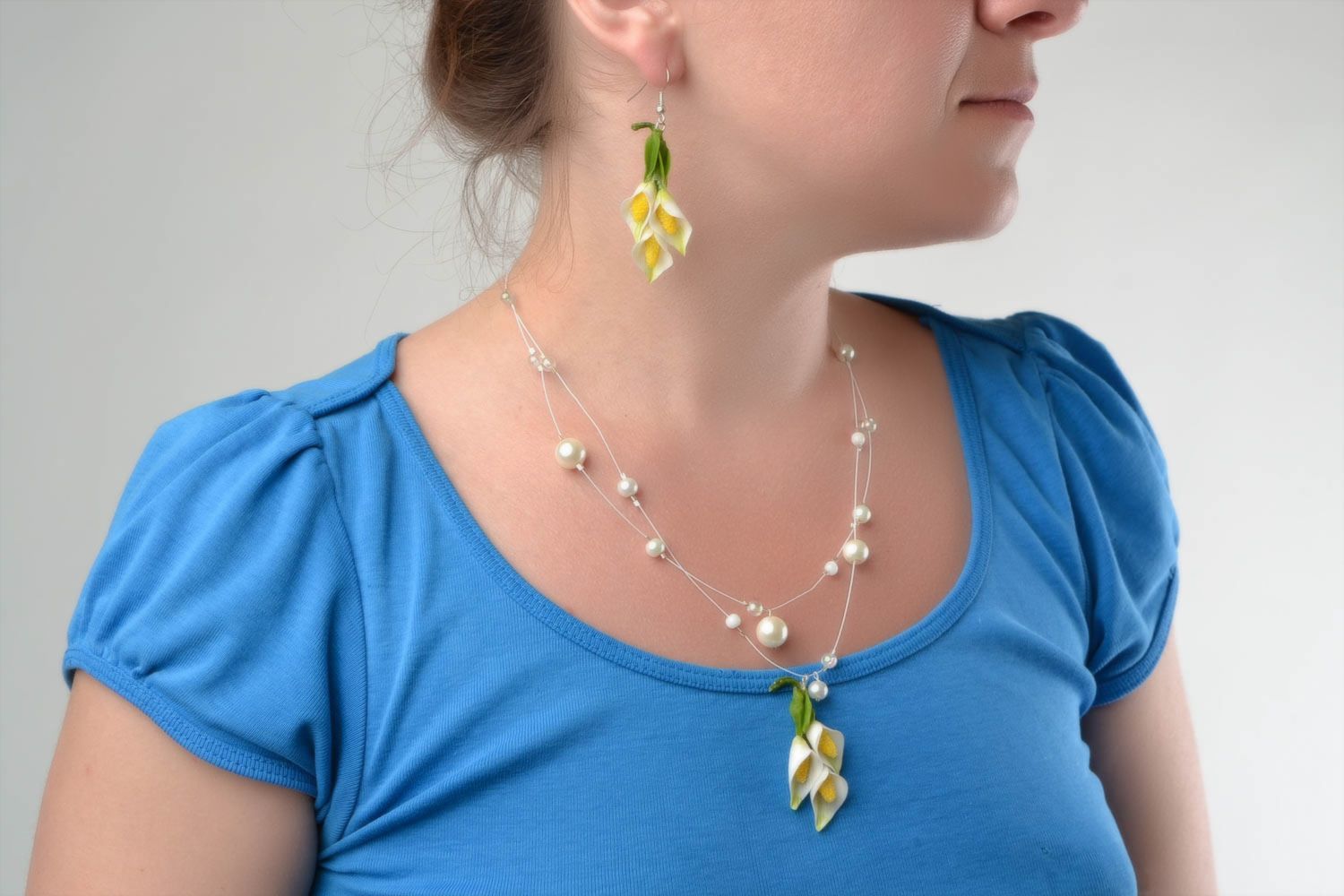Set of handmade cold porcelain jewelry with flowers earrings and necklace photo 1