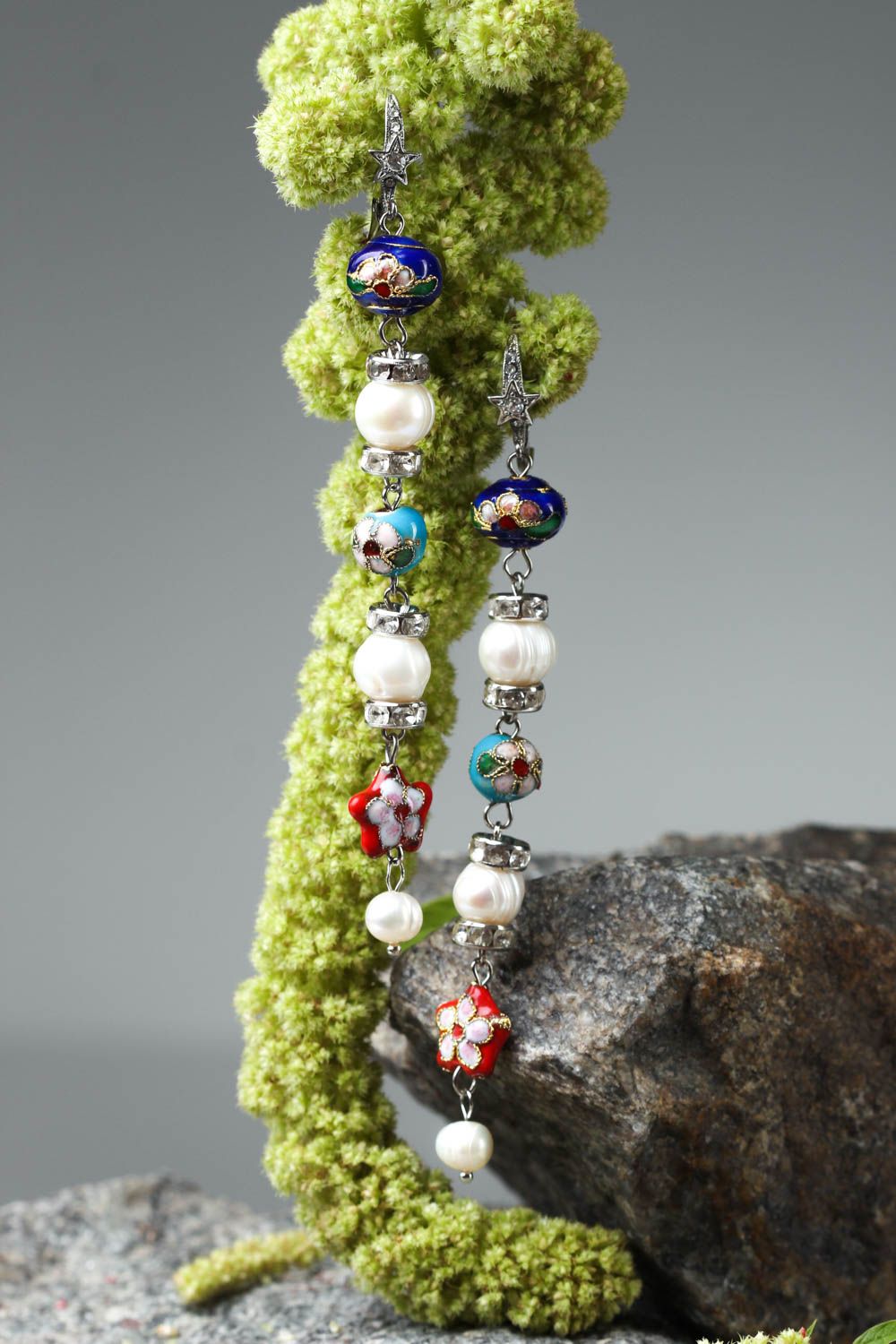 Boucles d'oreilles pendantes Bijou fait main de perles naturelles Cadeau femme photo 1