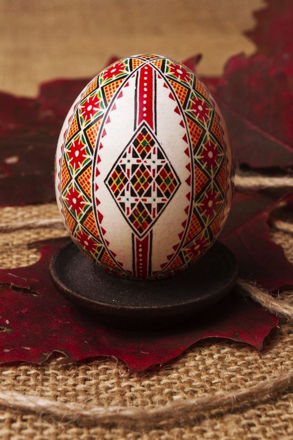 Huevo de Pascua pintado hecho a mano  foto 1