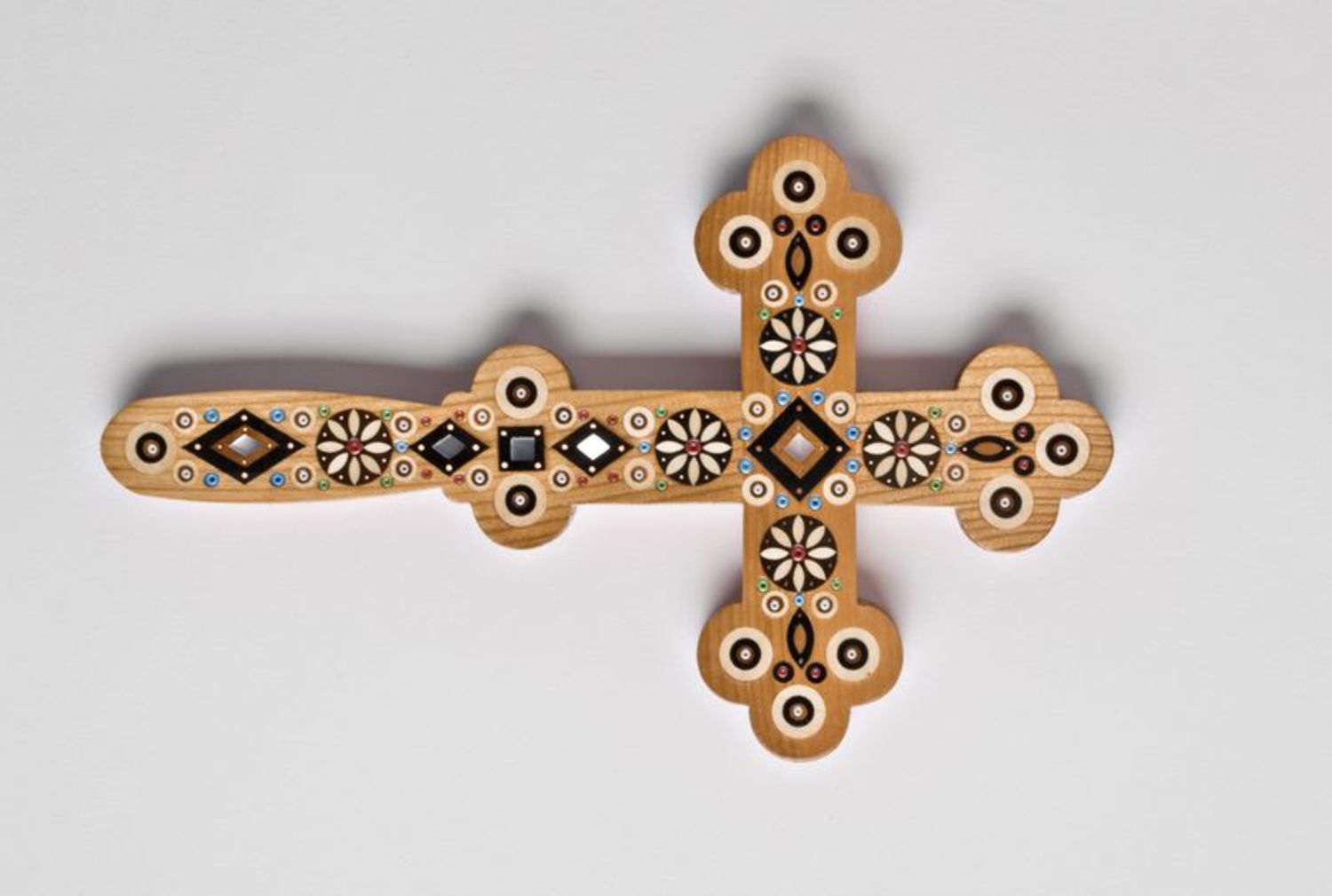 Настенный деревянный крест фото 6