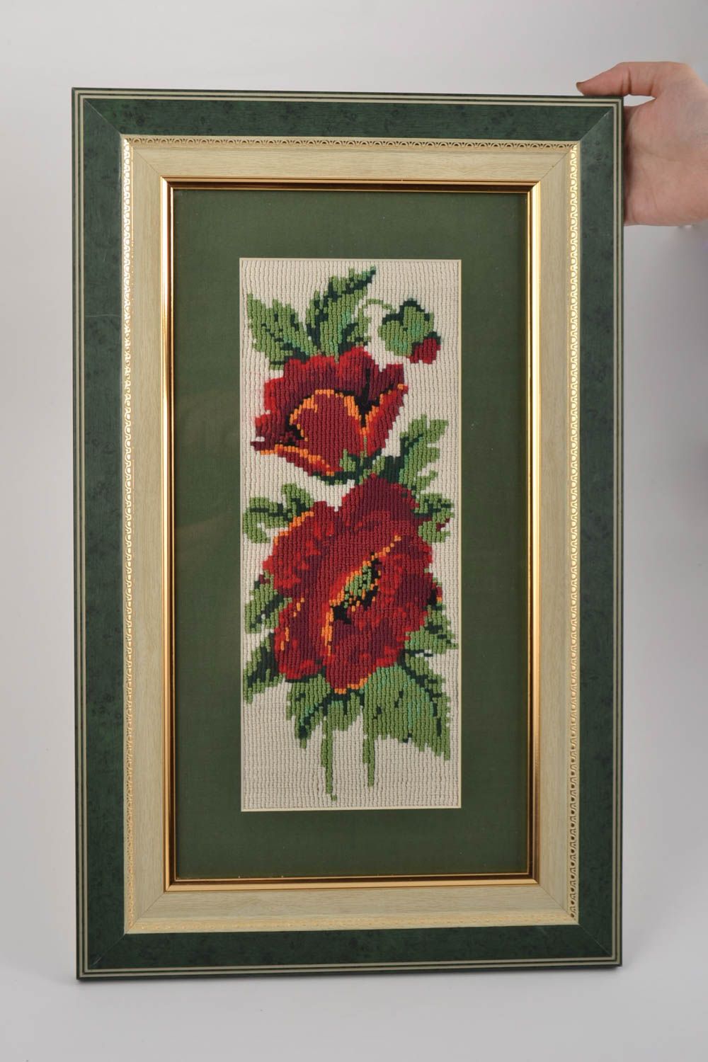 Tableau décoratif mural fait main technique macramé avec fleurs rouges  photo 5