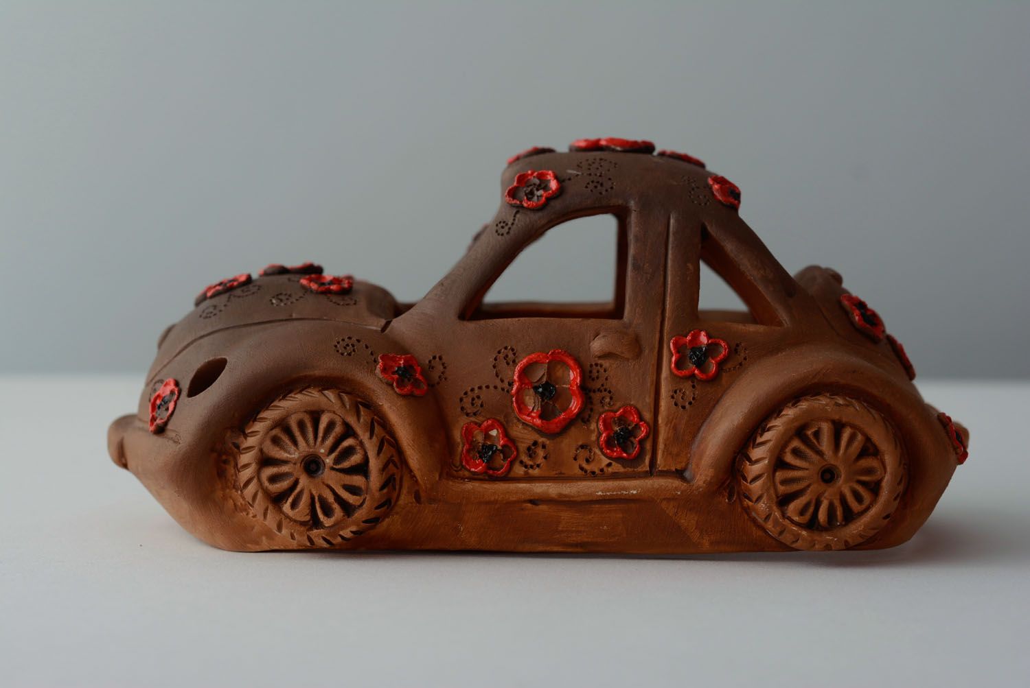 Ceramic candle lamp in the shape of car photo 2