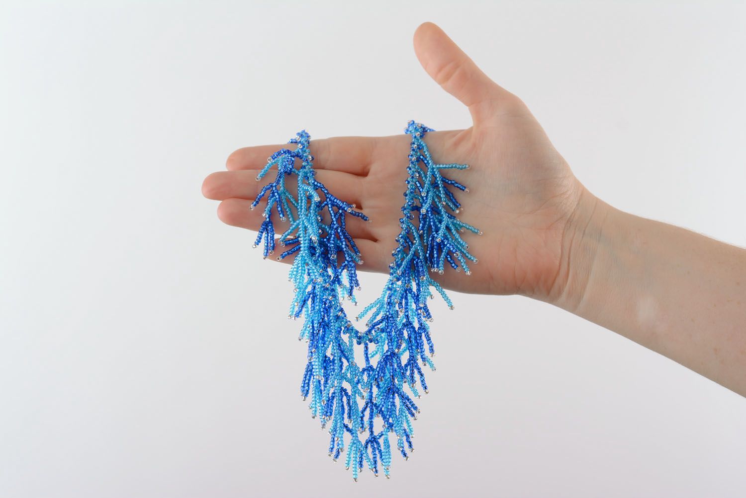 Collar artesanal de abalorios para niñas Lluvia foto 5