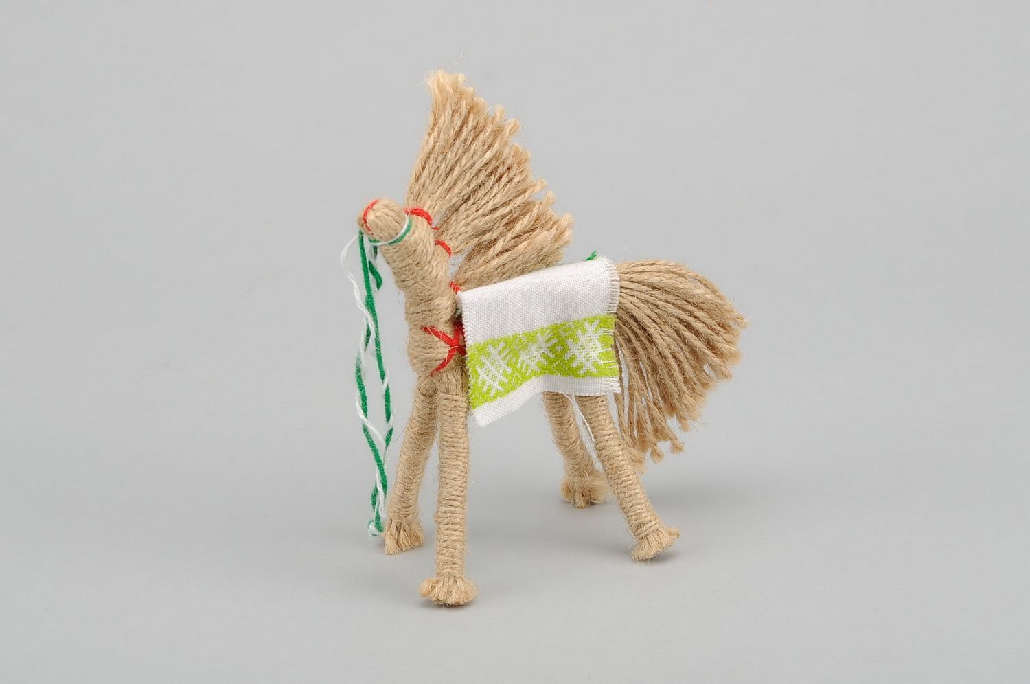 Ethnische Puppe Pferd foto 3