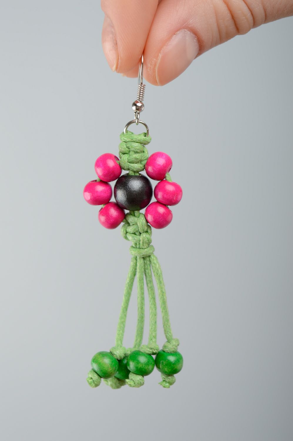Boucles d'oreilles en macramé multicolores avec perles de bois faites main femme photo 4