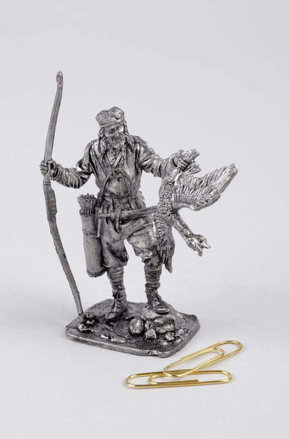 Figura artesanal de estaño cazador con ave decoración de hogar regalo original foto 4