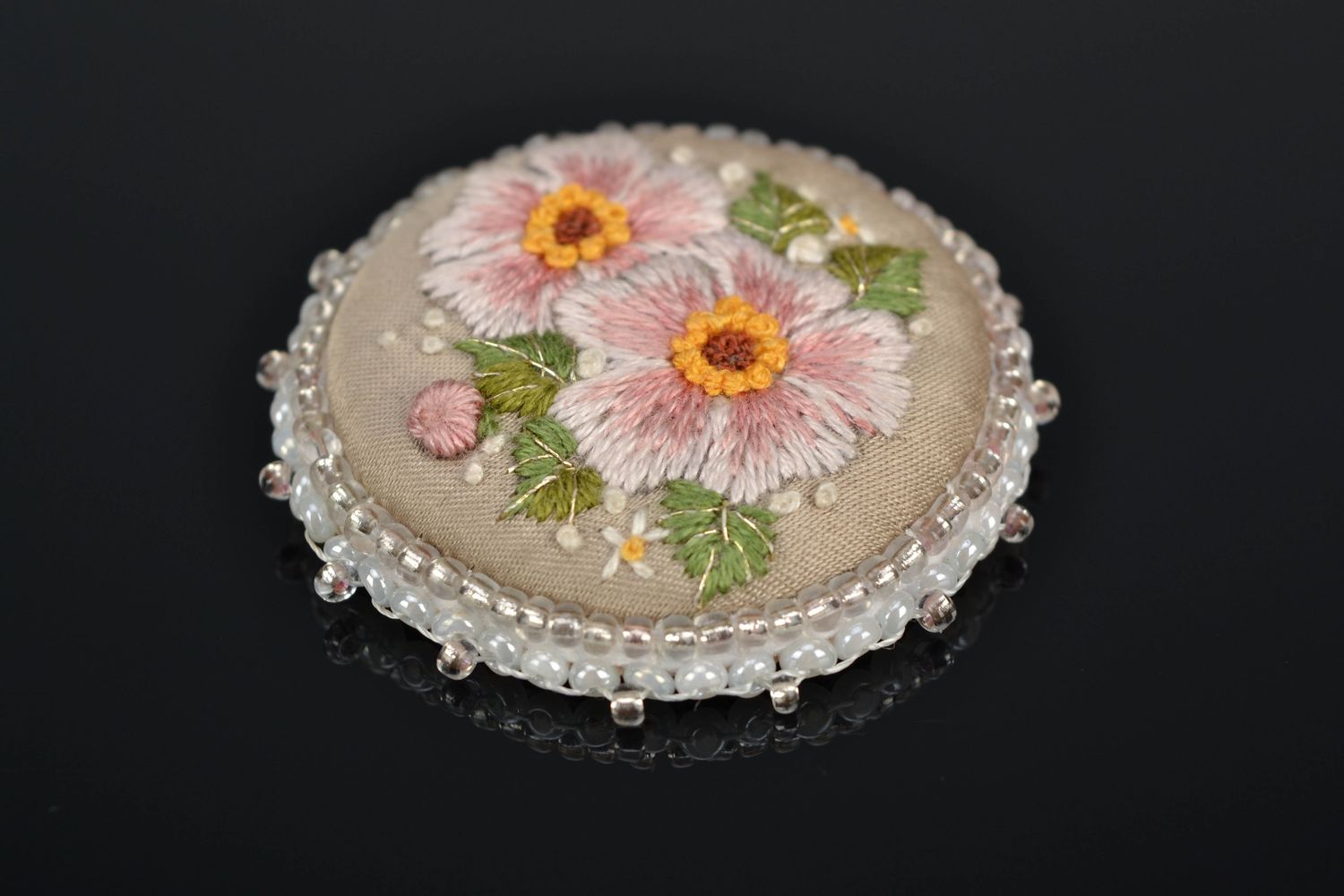 Satin stitch embroidered brooch with beads Rosehip photo 1