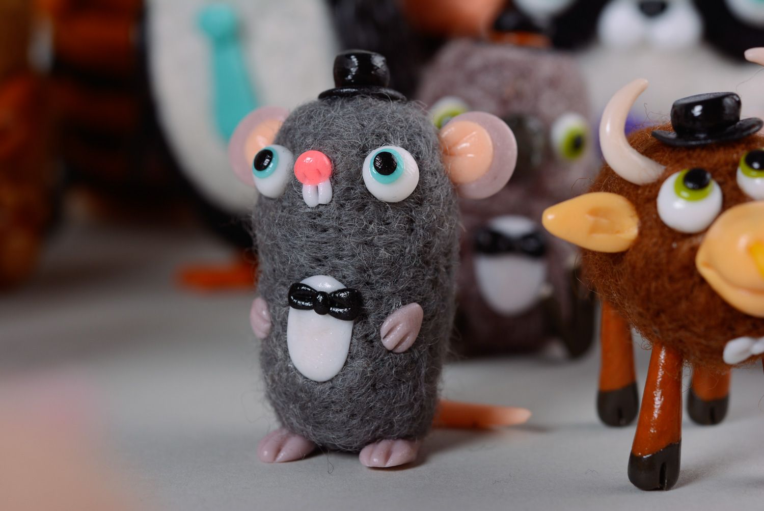 Handmade miniatur Kuscheltier Maus in Trockenfilzen Technik für Sammeln foto 4