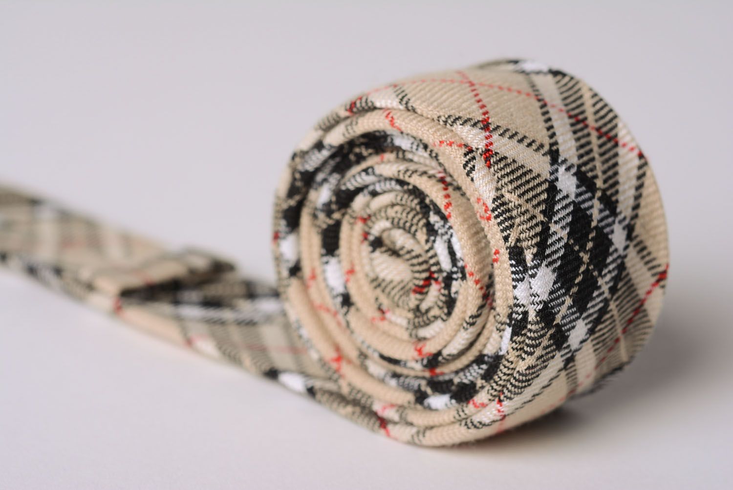 Gravata feita de mistura de lã foto 3