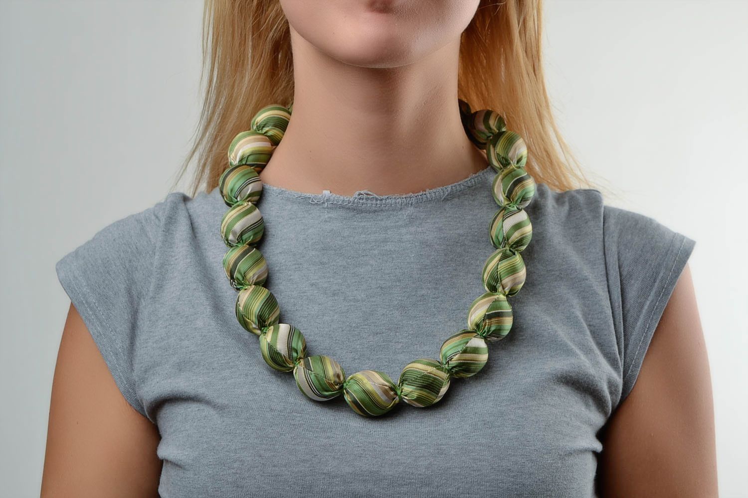 Kette aus Stoff Handmade Damen Collier Halsketten Damen Halsketten Frauen grün foto 1