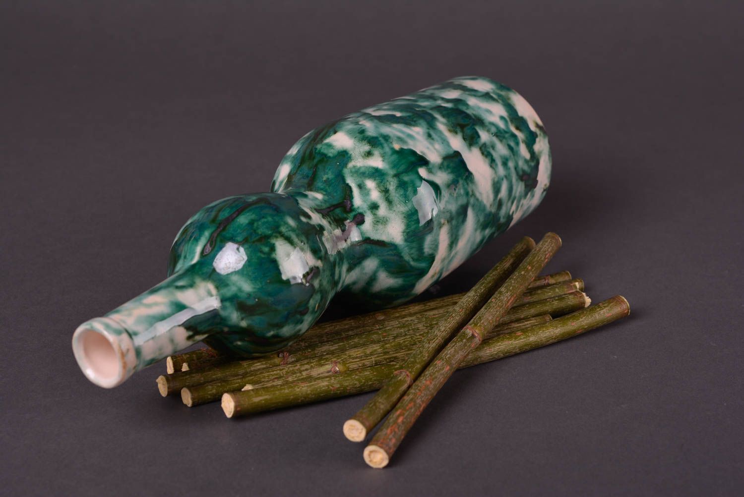 Посуда ручной работы глиняная бутылка зеленая керамическая бутылка 700 мл фото 1