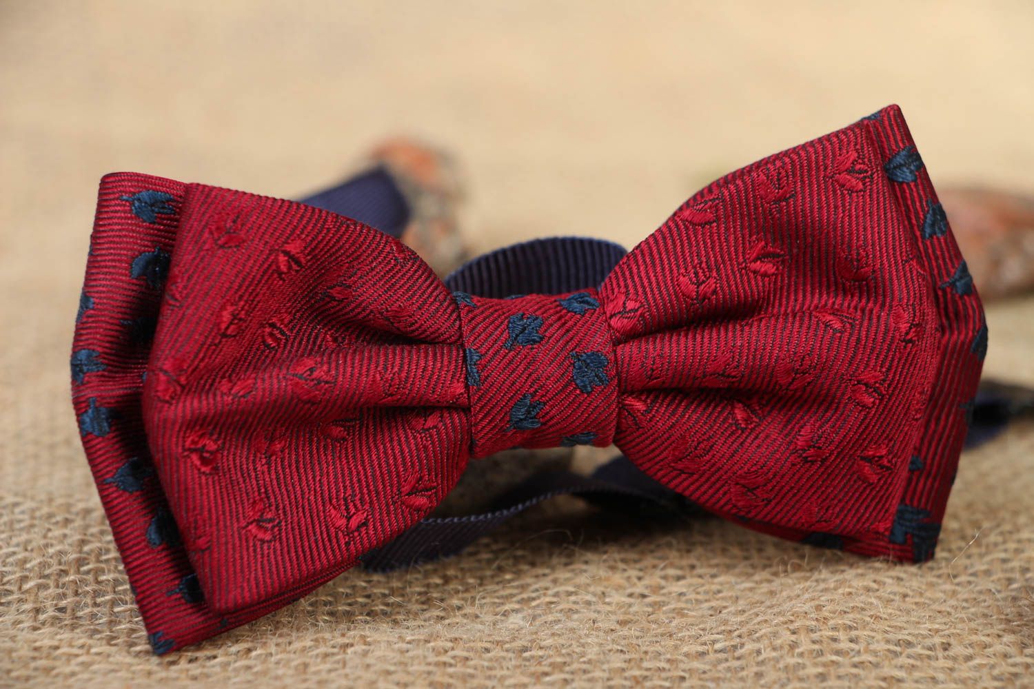 Бардовый галстук-бабочка унисекс фото 5