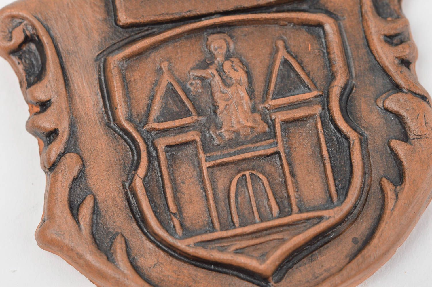 Magnet emblème modelé en céramique fait main pour frigo décoration originale photo 5