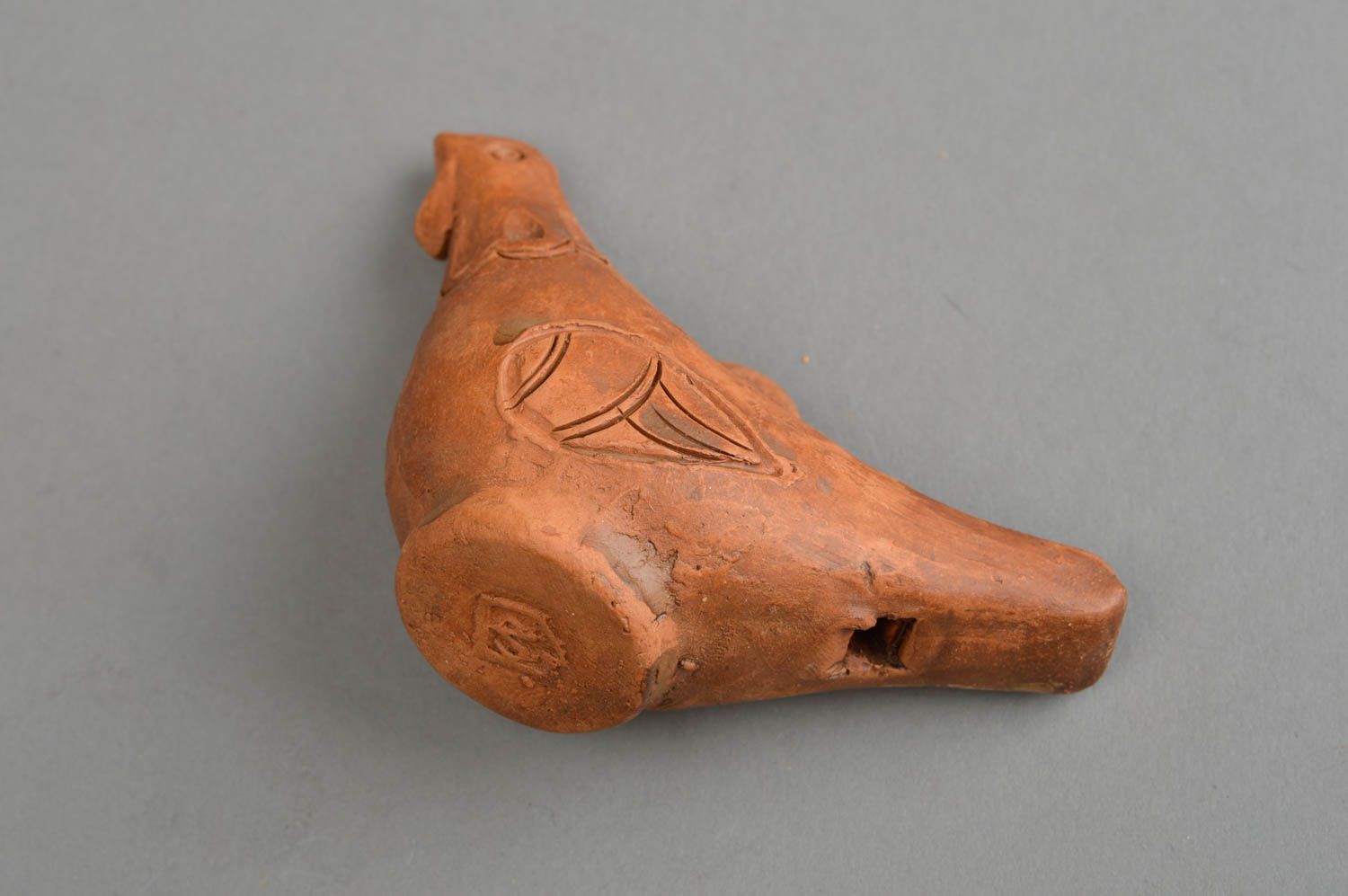 Fischietto in ceramica fatto a mano fischietto decorativo etnico di argilla foto 4