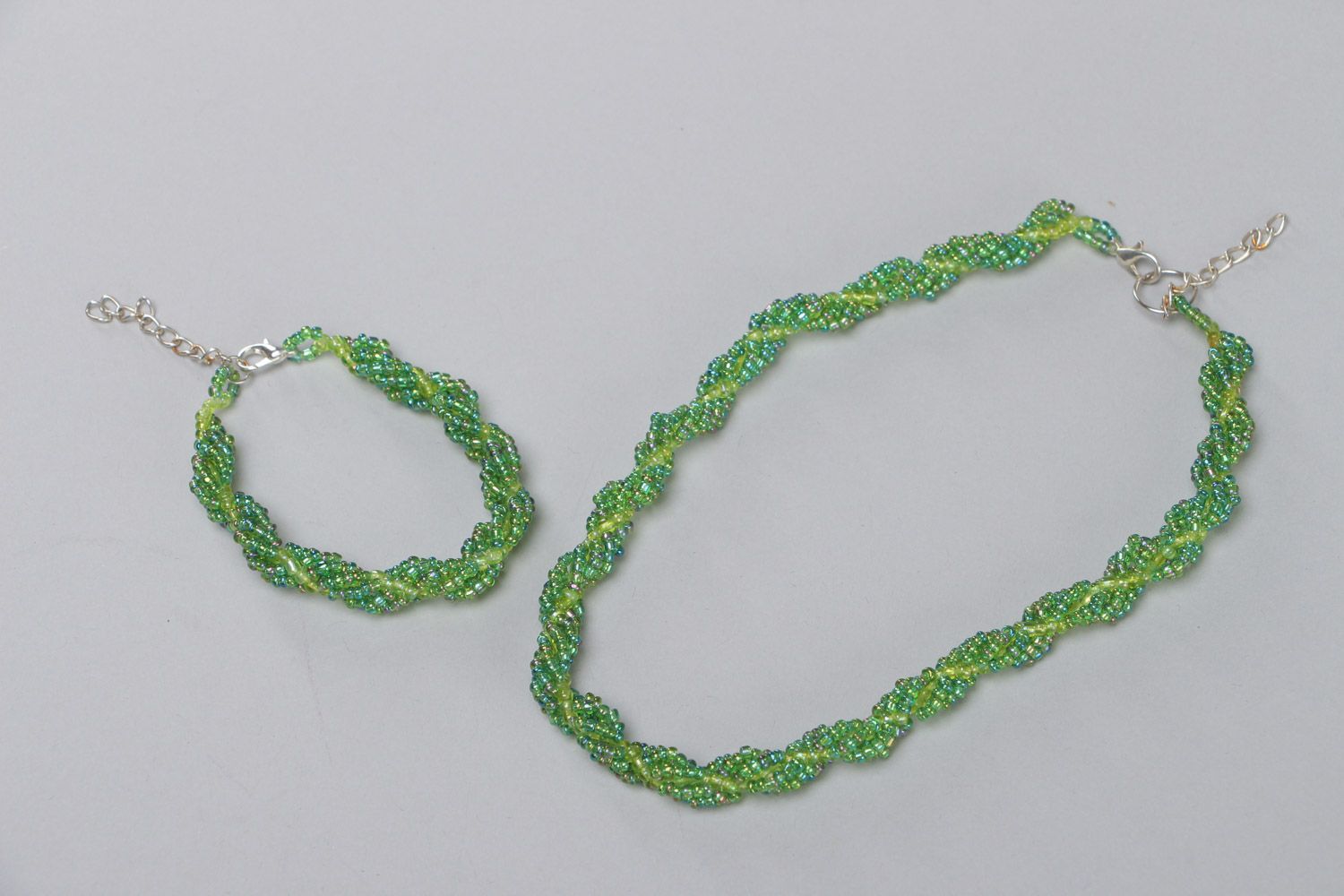 Handmade green woven beaded jewelry set 2 items bracelet and necklace photo 2