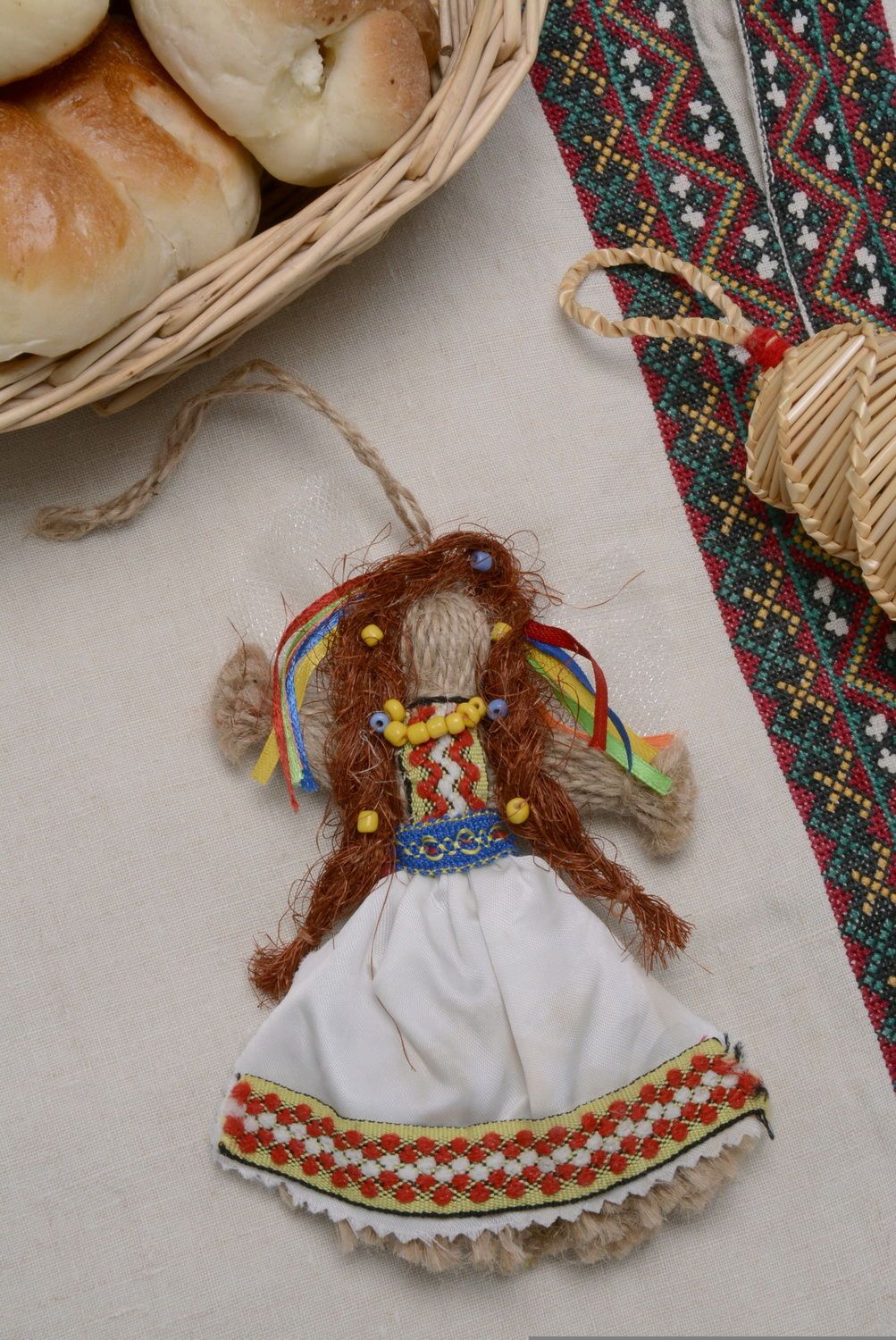 Bambola etnica fatta a mano bambola di stoffa talismano per la fortuna foto 1