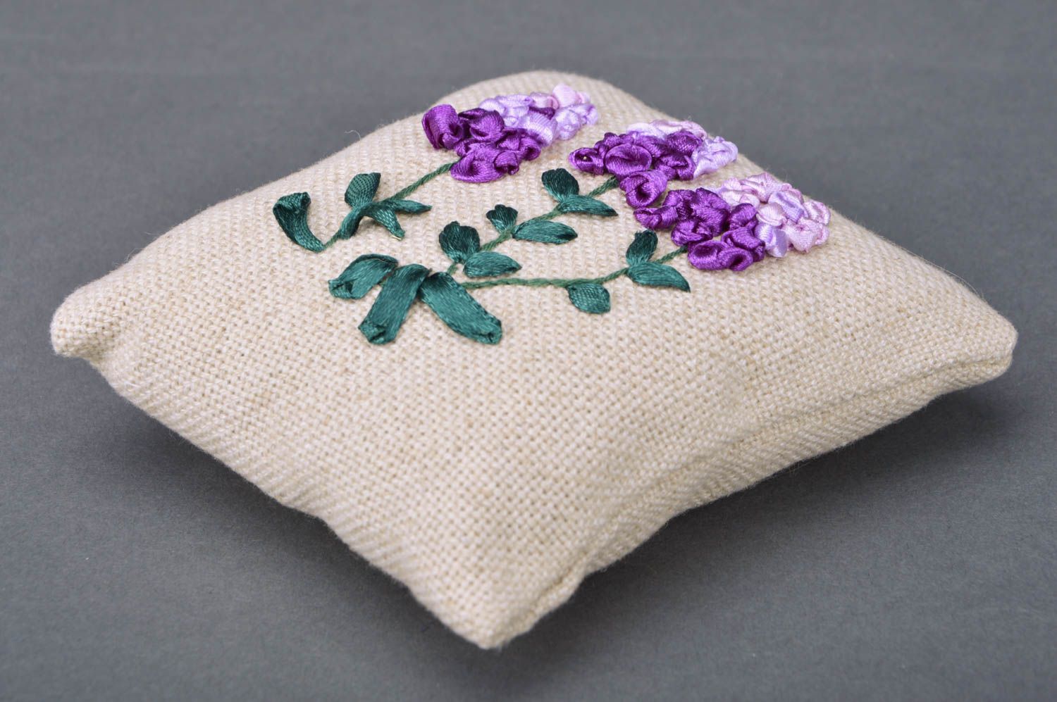 Handmade sackcloth fabric soft pin cushion embroidered with satin ribbons photo 5