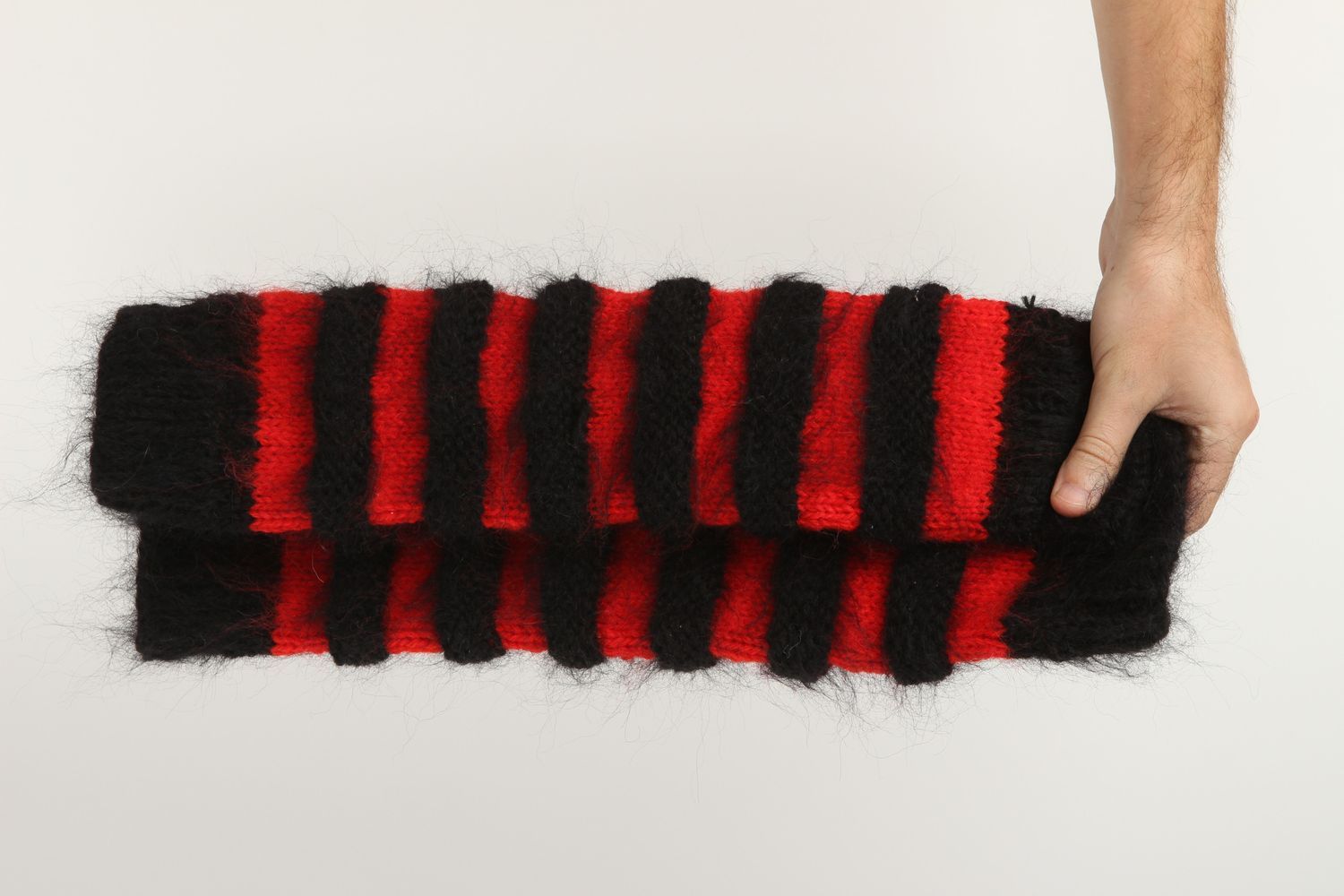 Guêtres femme fait main Jambières mode rouge-noir Vêtement femme en laine photo 5