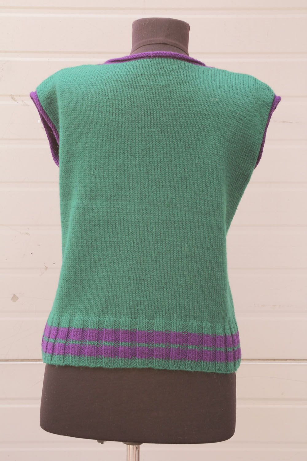 Knitted vest photo 2