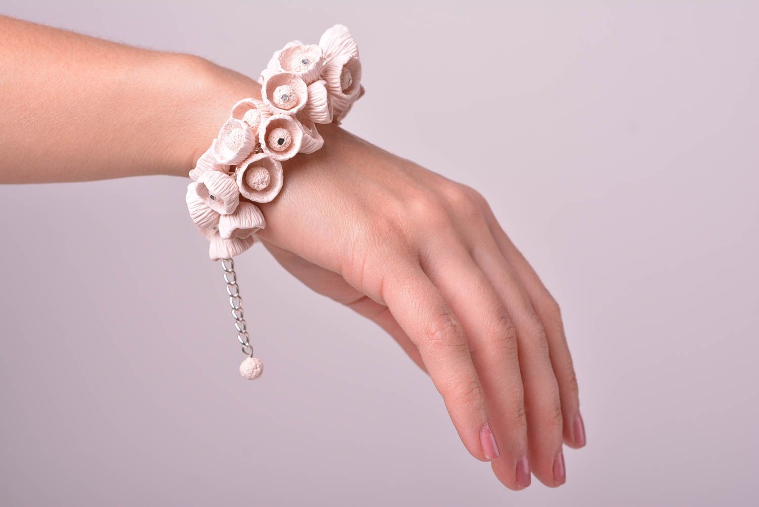 Bracelet rose Bijou fait main modelé en pâte polymère Cadeau pour femme photo 2