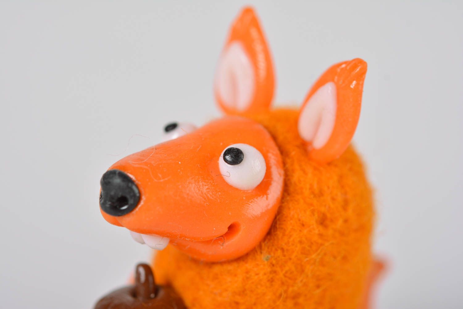 Gefilzte Figur handmade Eichhorn Spielzeug originelles Geschenk weich orange foto 2