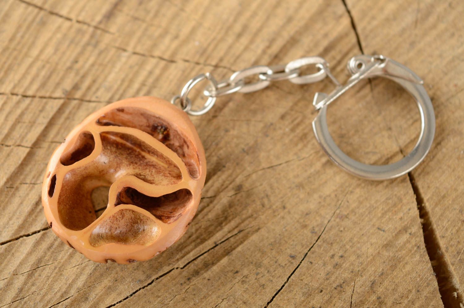 Porte-clé de noix fait main accessoire original de matériau naturel cadeau photo 1