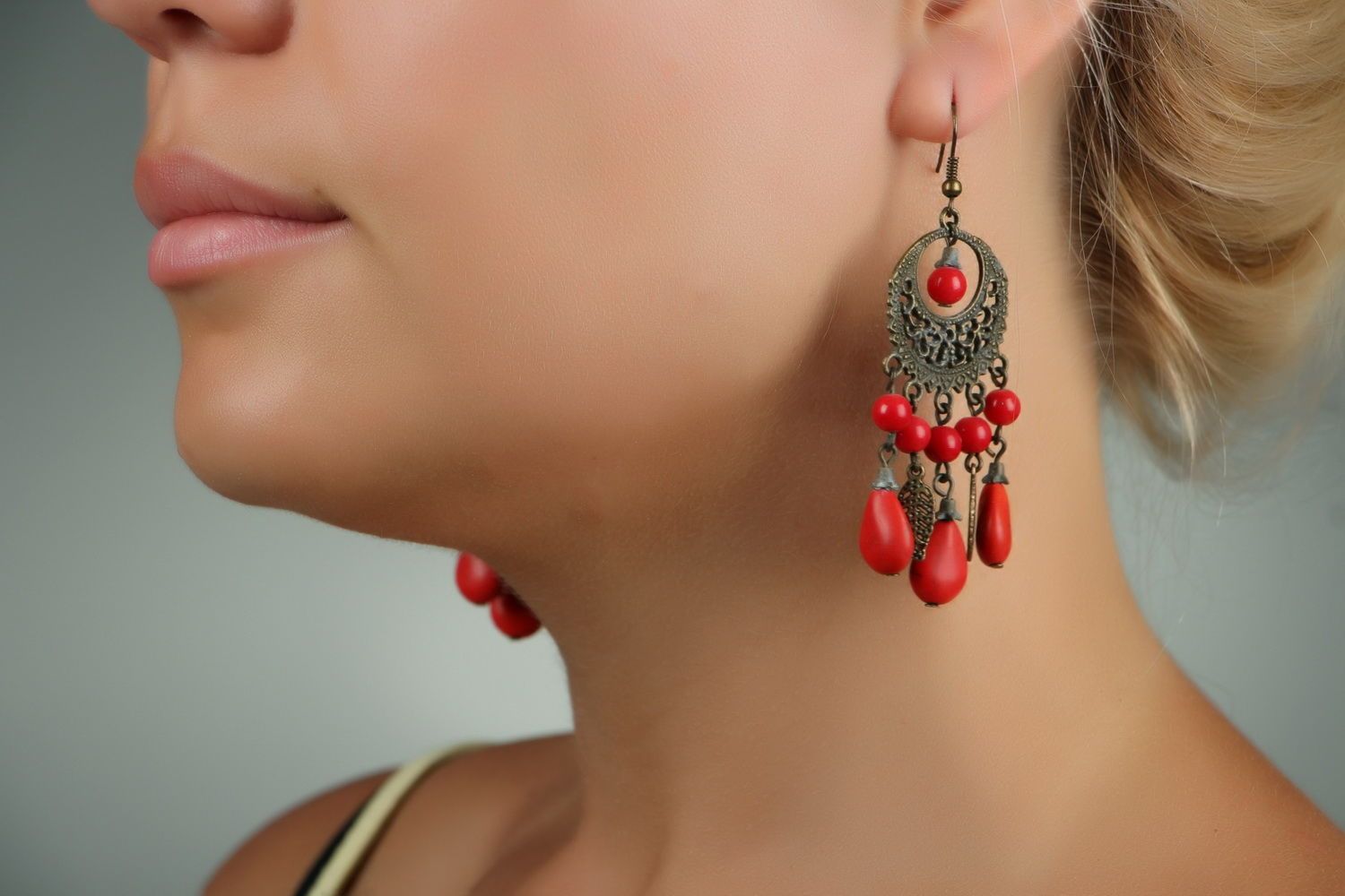 Long bronze earrings with coral photo 5