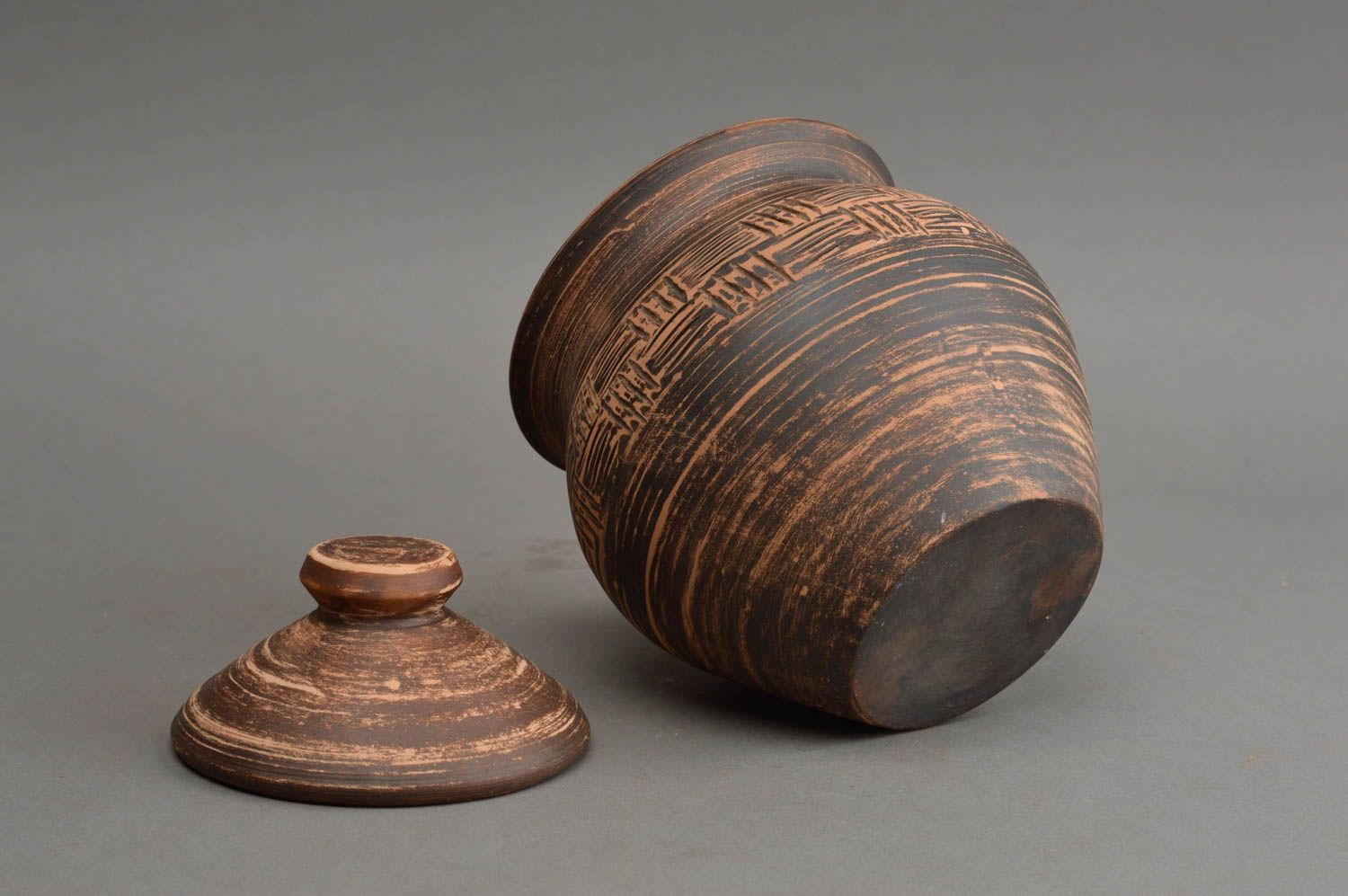 Cocotte pot en argile faite main avec couvercle vaisselle de créateur ethnique photo 4