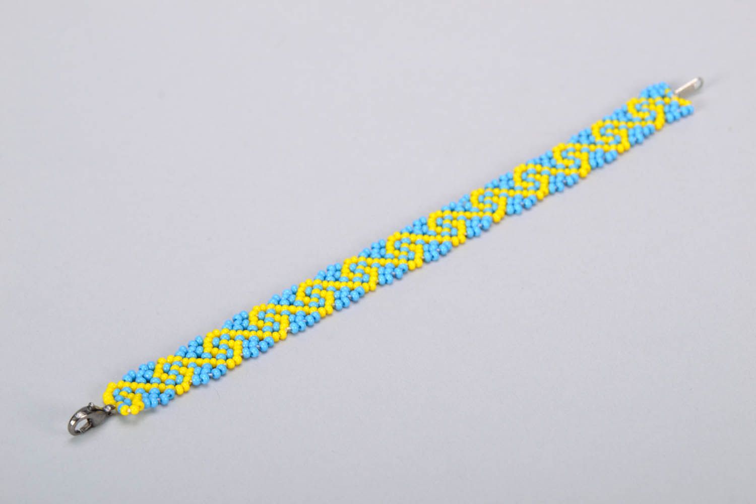Плетеный браслет из бисера фото 4