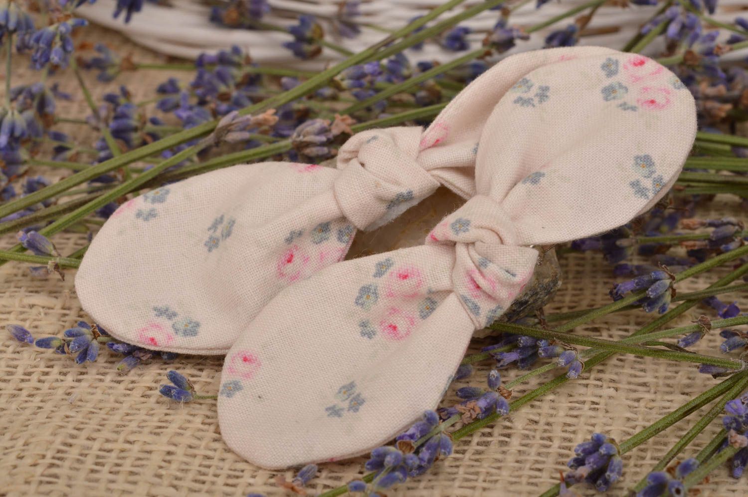 Set of 2 handmade decorative hair clips with fabric bows with light floral print photo 1