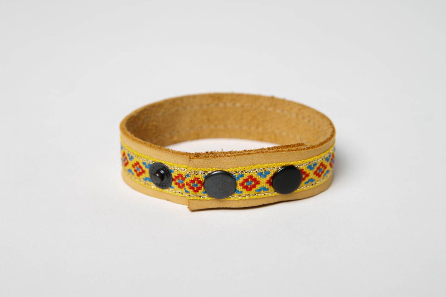 Bracelet cuir Bijou fait main motif ethnique Accessoire en cuir design original photo 5