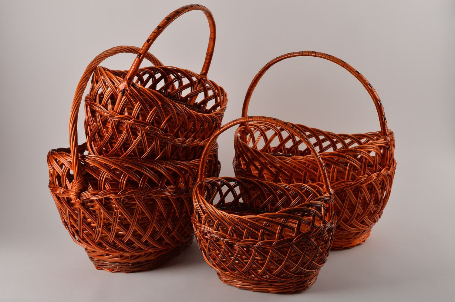 Набор плетеных корзин ручной работы изделия из лозы подарок женщине 4 штуки фото 2