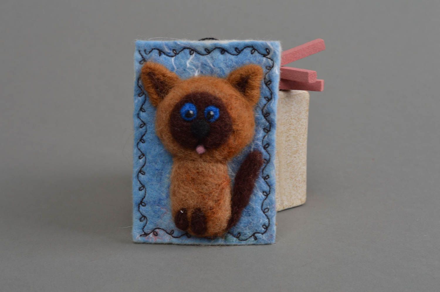 Fridge magnet for children woolen handmade toy kitchen interior ideas photo 1