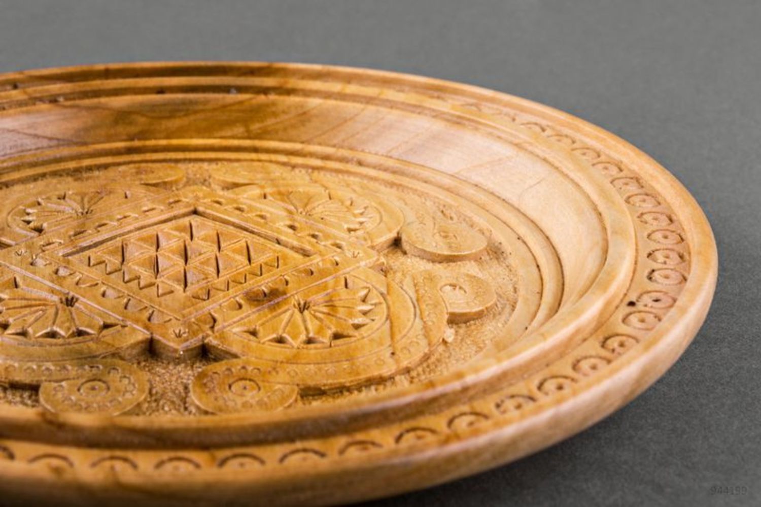 Hand carved decorative plate photo 2
