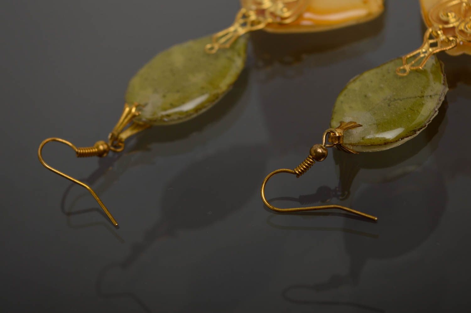 Designer dangle earrings with real leaves and petals photo 4