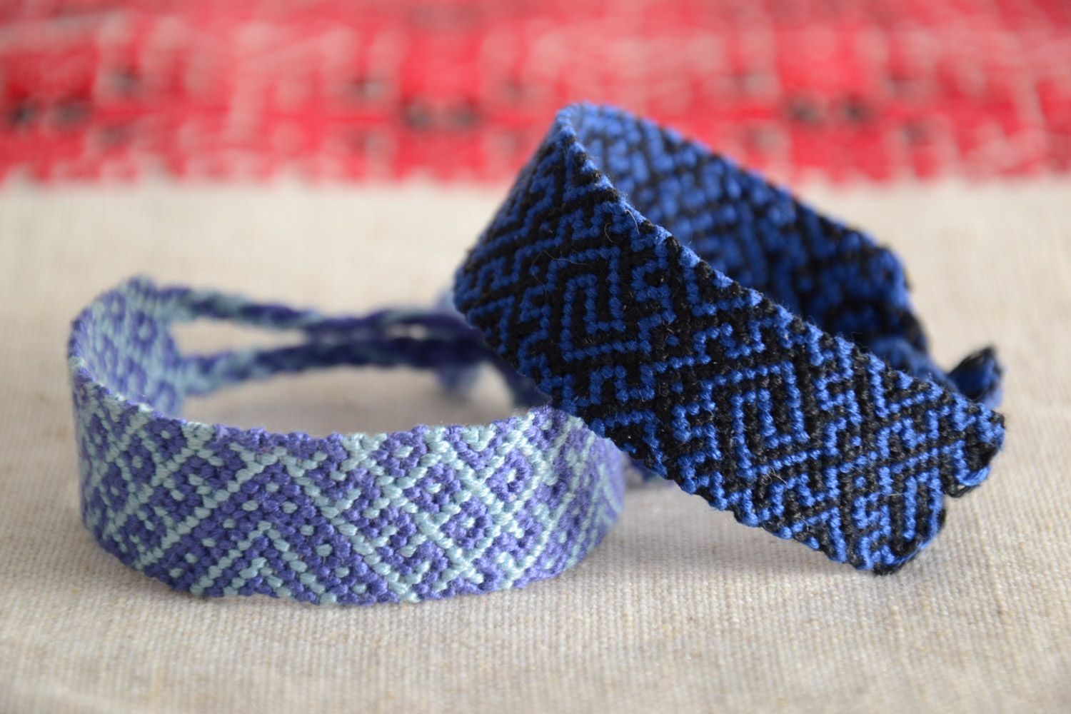 Set of 2 handmade thread friendship wrist bracelets of blue color in ethnic style photo 1